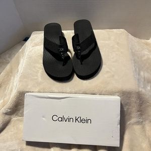 "✨NIB Calvin Klein Black Fabric Sandals Size 10M - Elevate Your Summer Style wit